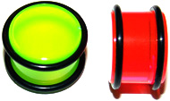 Bio-Synthetic Piercingschmuck Sattel Plug.